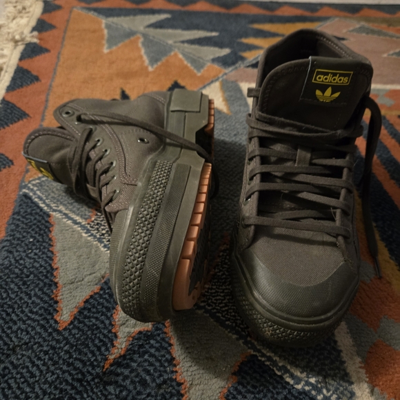 Adidas Dark Green High-Top Boots - Picture 1 of 4